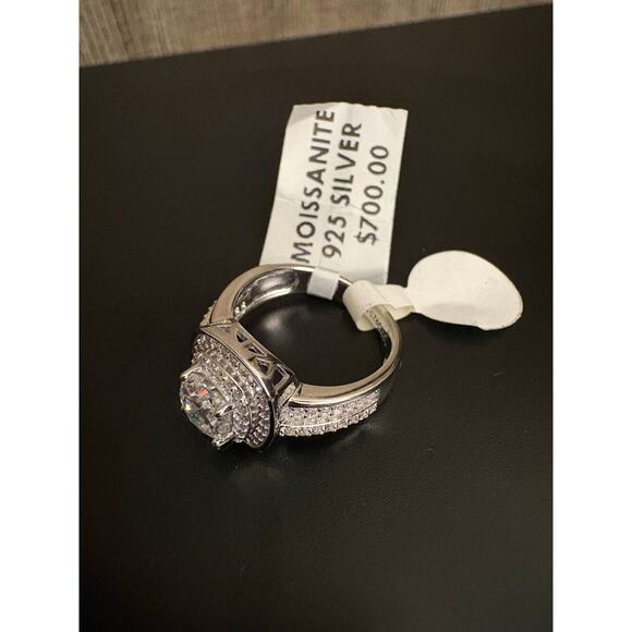 NWT Sz.6 - Womens 1.75ct Moissanite Ring, Stamped 925 Silver - Picture 4 of 8
